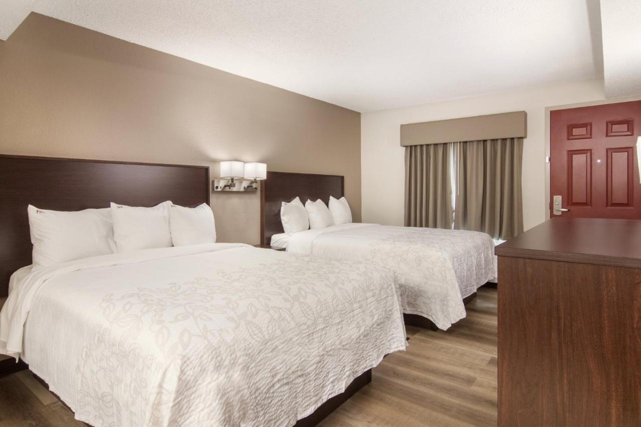 Red Roof Inn Plus & Suites Ері Екстер'єр фото