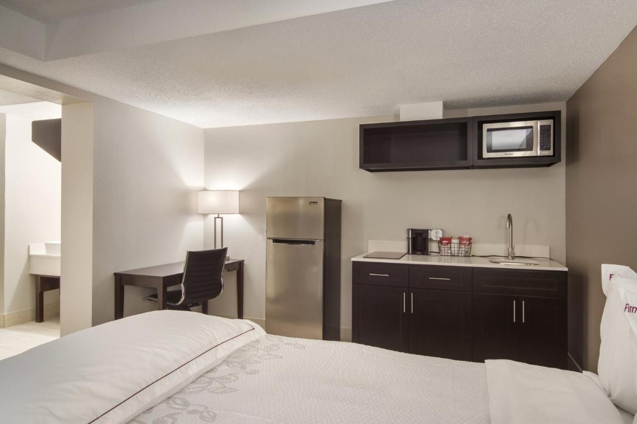 Red Roof Inn Plus & Suites Ері Екстер'єр фото