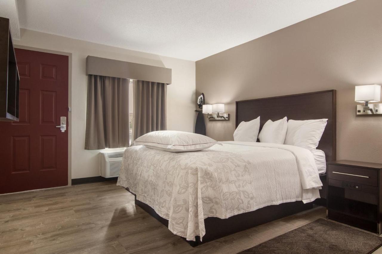Red Roof Inn Plus & Suites Ері Екстер'єр фото
