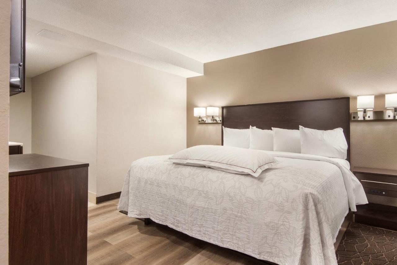 Red Roof Inn Plus & Suites Ері Екстер'єр фото